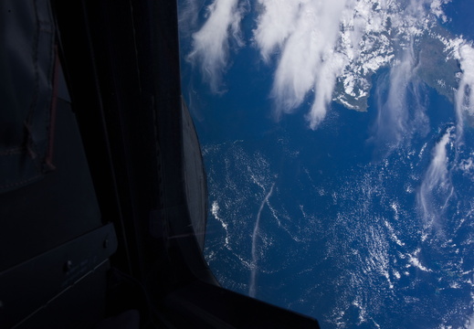 STS131-E-07698