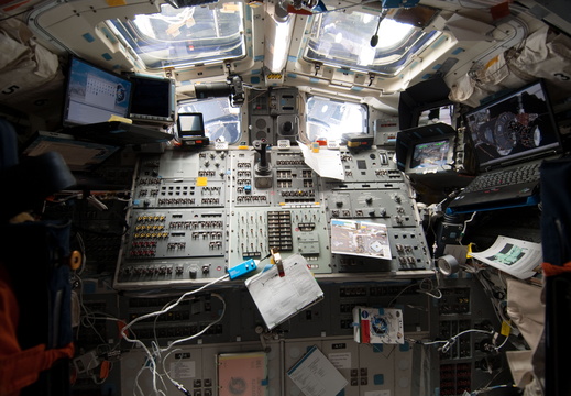 STS130-E-09351