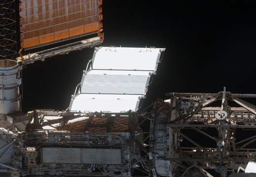 STS130-E-13134
