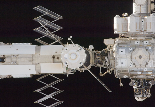 STS129-E-06687