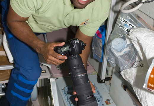 STS129-E-07332