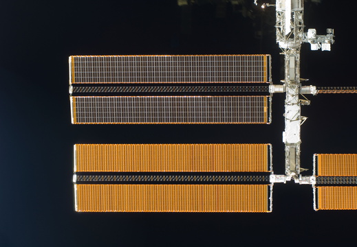 STS129-E-09339