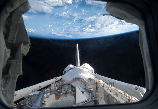 STS128-E-11003