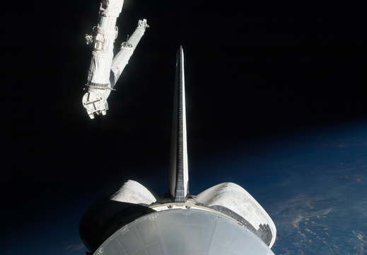 STS128-E-10090