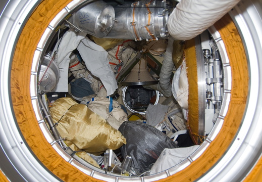 STS129-E-07930