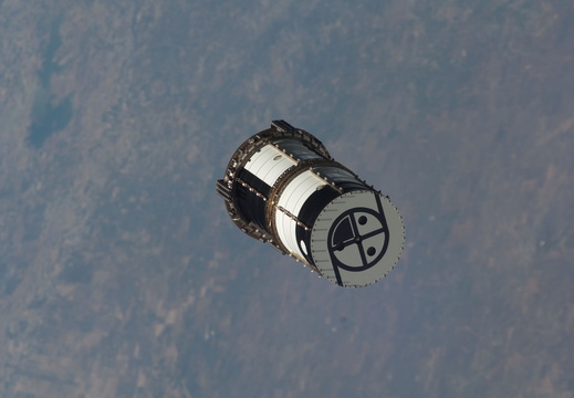 STS127-E-12895