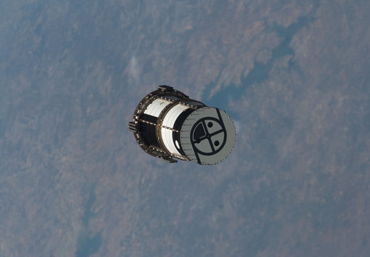 STS127-E-12899