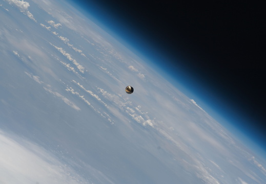 STS127-E-12945