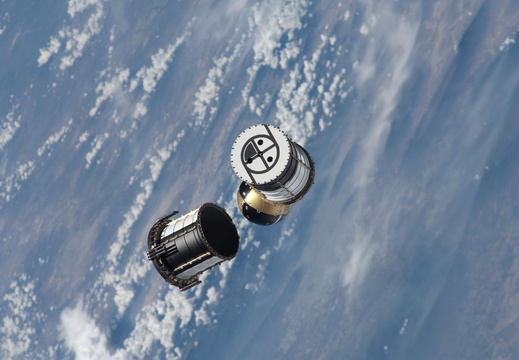 STS127-E-12913