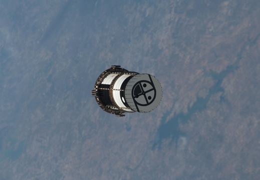 STS127-E-12901