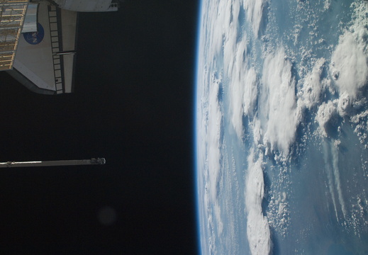 STS126-E-15769