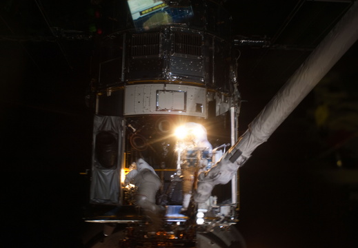 STS125-E-07610