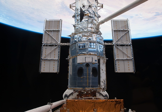 STS125-E-11584