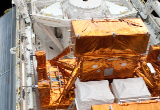 STS125-E-10084