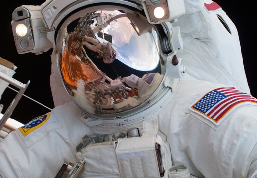 STS125-E-07492