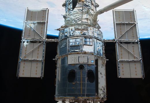 STS125-E-11593