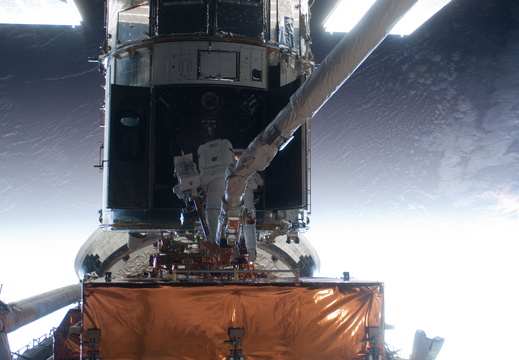 STS125-E-07615