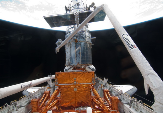 STS125-E-09855