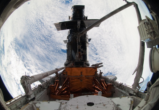STS125-E-11701