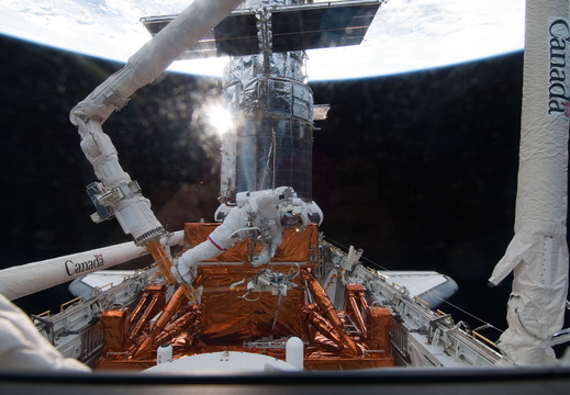 STS125-E-09852