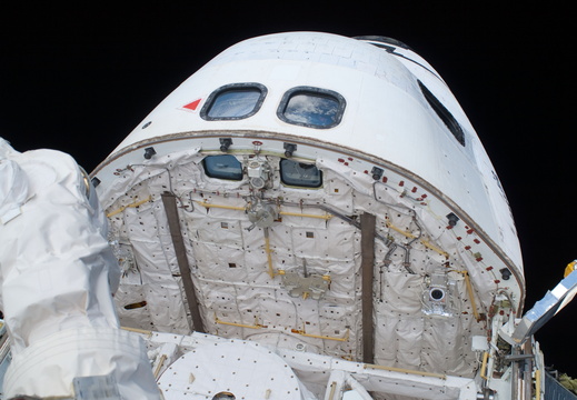 STS125-E-10096
