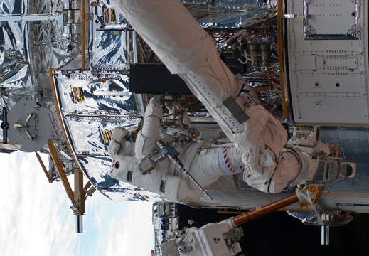 STS125-E-07678