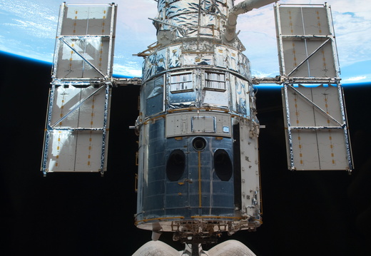 STS125-E-11601