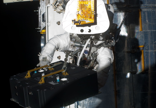 STS125-E-09886