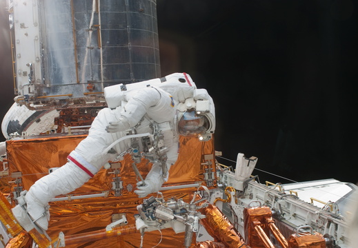 STS125-E-09598