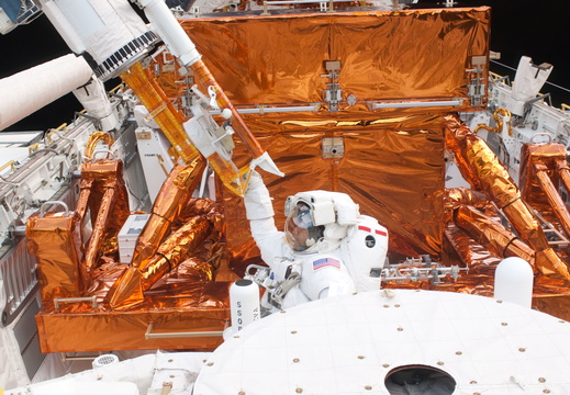 STS125-E-07528
