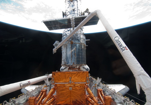 STS125-E-09857