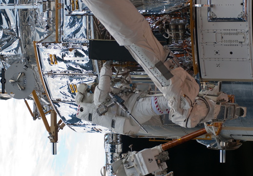 STS125-E-07677