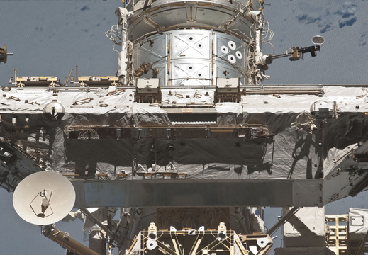 STS124-E-10375