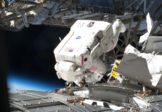 STS124-E-06377