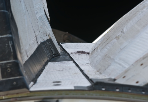 STS124-E-05236