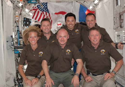 STS124-E-07934