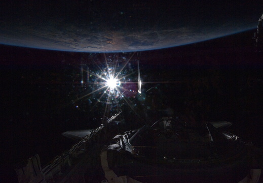 STS124-E-10758