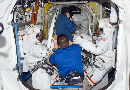 STS123-E-06439