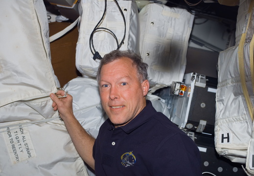 STS123-E-06686