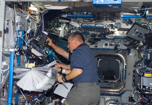 STS123-E-06442