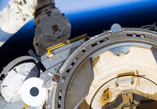 STS123-E-05910