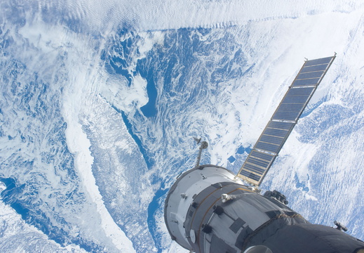 STS122-E-08680