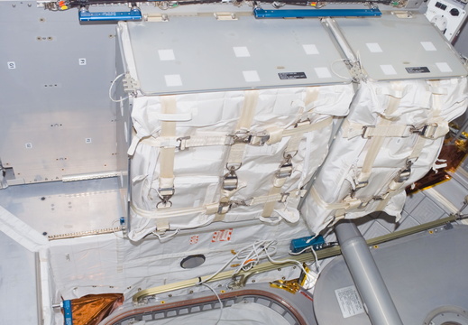 STS121-E-05930