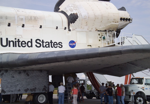 STS121-E-08392