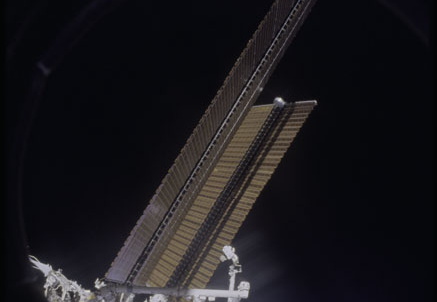STS120-319-008b