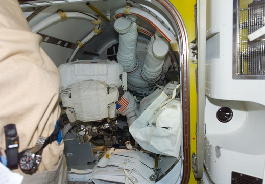 STS120-E-06855