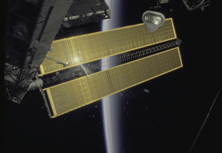 STS120-346-003b