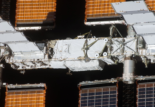 STS119-E-09275