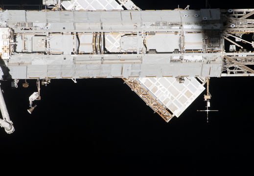 STS119-E-08495