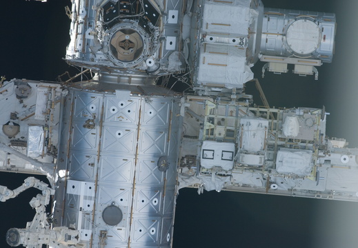 STS119-E-06335
